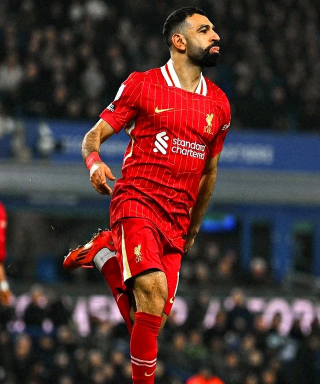 萨拉赫迎来十赛季高光表现，利物浦球迷沸腾！